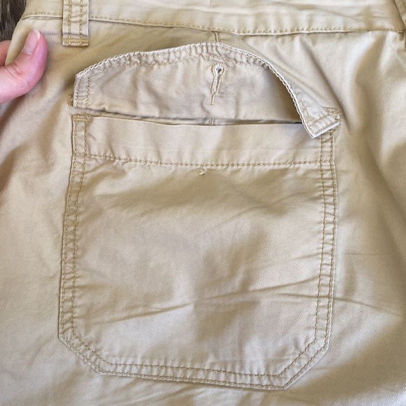 John Varvatos USA Beige Shorts - Picture 5 of 6